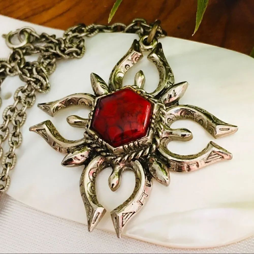 ART Maltese Red Cross Pendant Silver Necklace Arthur Pepper Vintage 4305